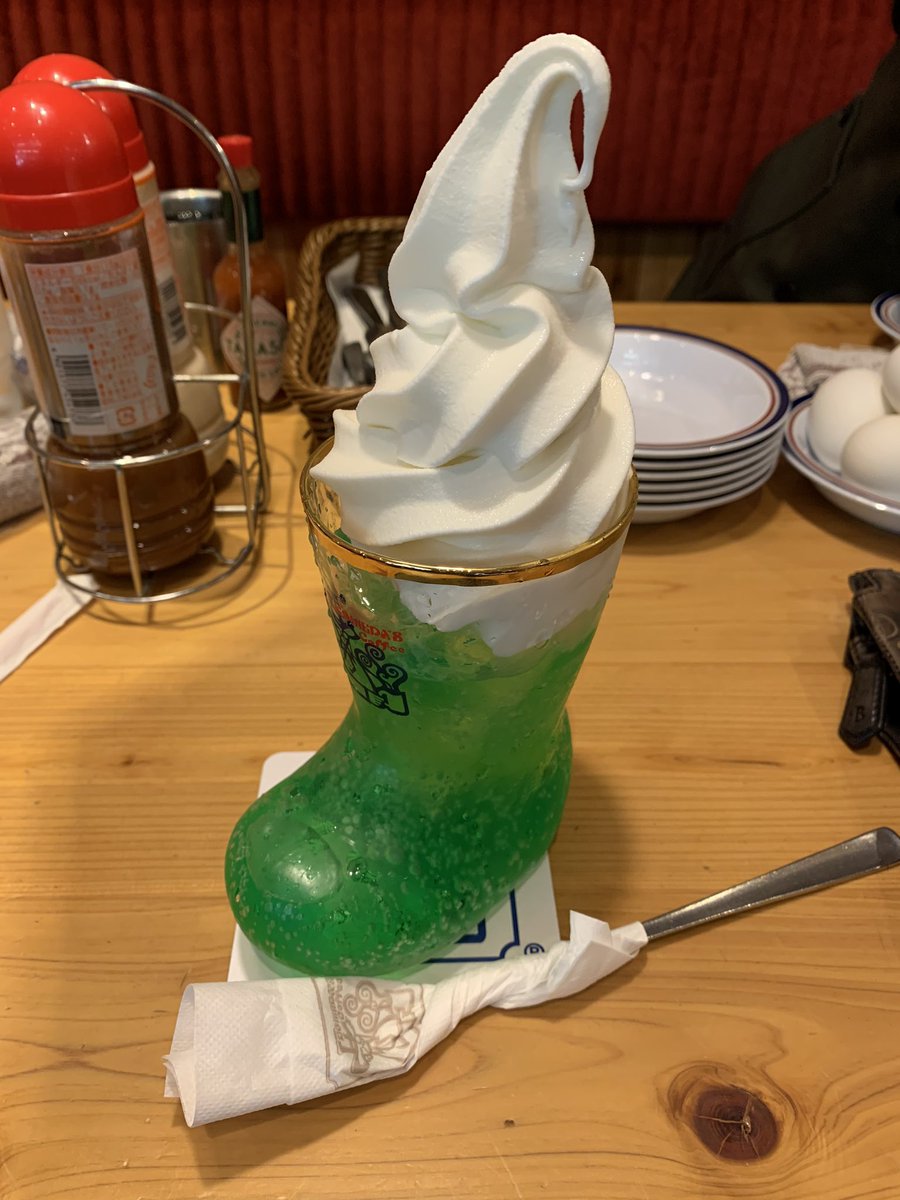 eadorosan's tweet photo. コメダでまきぐそなう https://t.co/ztqARlH14l