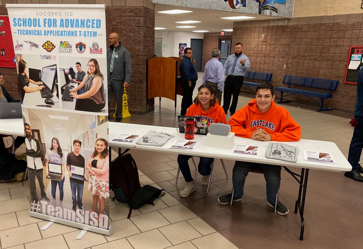 EastlakeSATA's tweet photo. Advanced academy nights at Americas High School. Siblings showing their #thisishowwesata pride! #TeamSISD https://t.co/ddgv2lTook