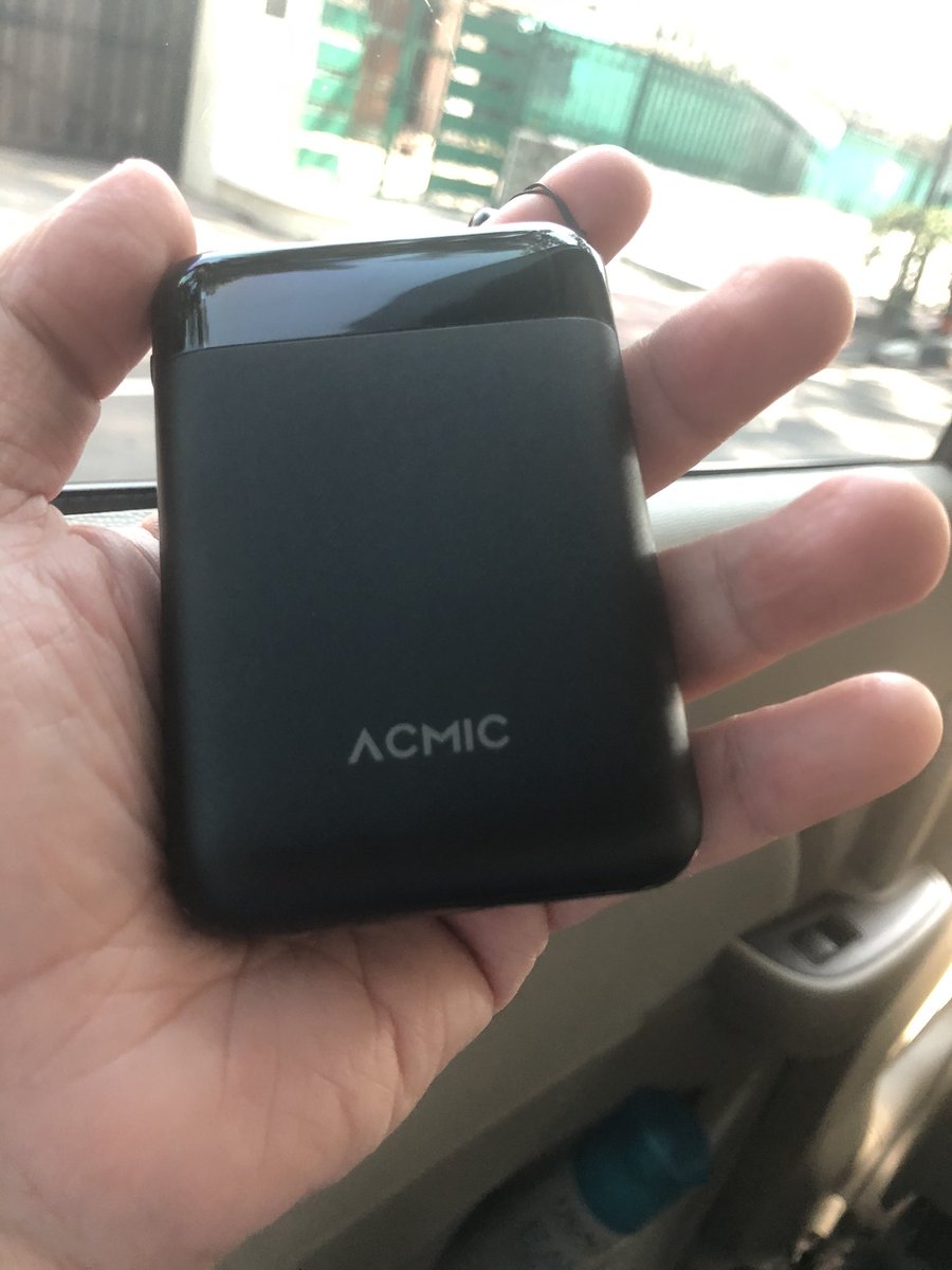 aewin86's tweet photo. Mungil ya...10.000Mah
21.00
#AtapJebol
#AnggarandiBobol https://t.co/67TWJX16XT