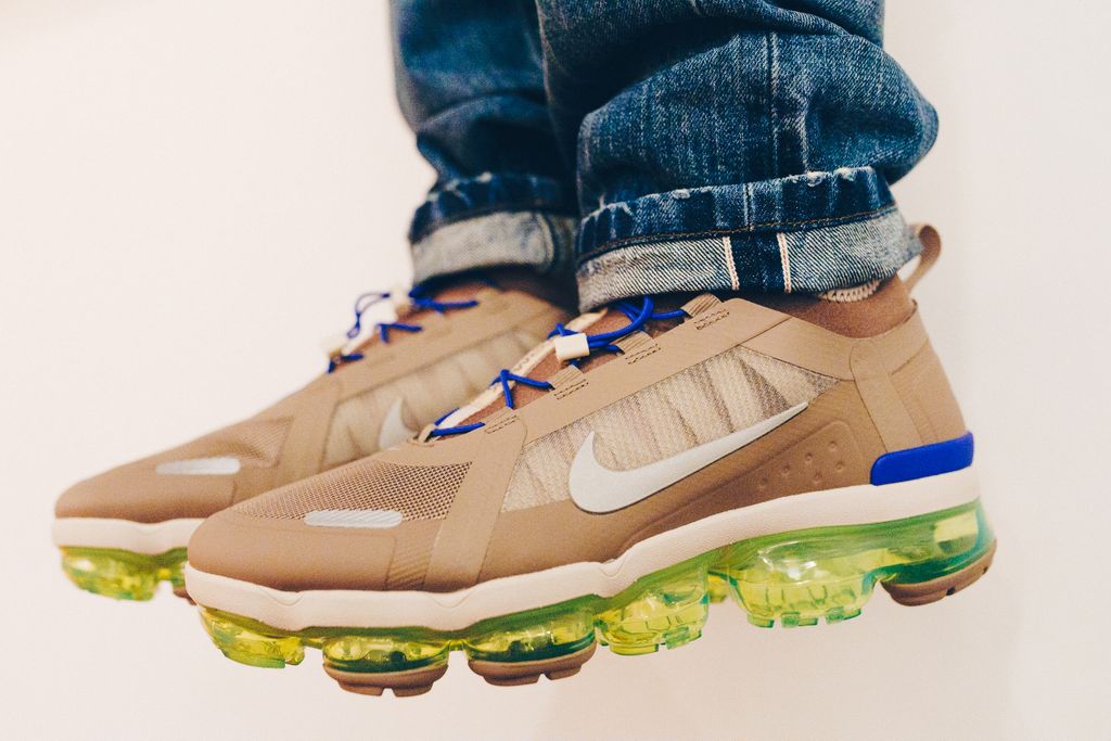 nike vapormax utility beige
