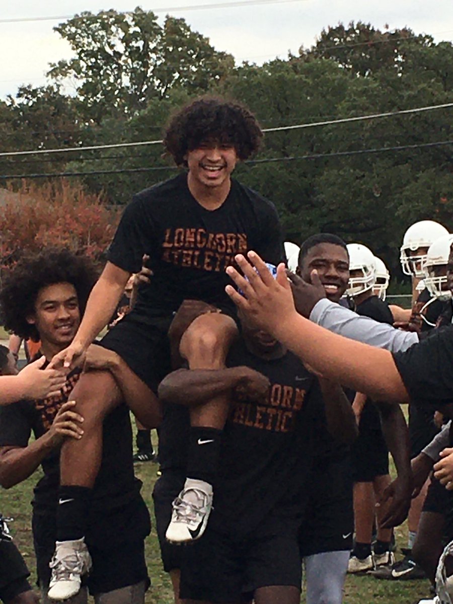 Great last full pad practice. Bitter sweet day. Ended w/ Senior Carry off. Everyone deserves to leave the field like Rudy! Just look at those smiles of some of our boys. 😃❤️ can’t post ‘em all but here are a few! <a href="/ClubWtw/">WTW Longhorns Booster Club</a> <a href="/WTWHighSchool/">WT White High School</a> <a href="/dallasathletics/">Dallas ISD Athletics</a> @WTWRecruiting