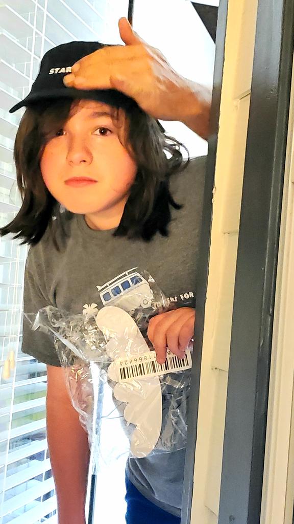 MaryFSpagnolo's tweet image. On November 11th my son Joshua turns 12yrs old.  He's never once had one friend 2 invite to a his birthday party. Still a couple days away but was hoping 4 a couple of birthday wishes for this sweet boy? Ty! #autism #autismawarenesss