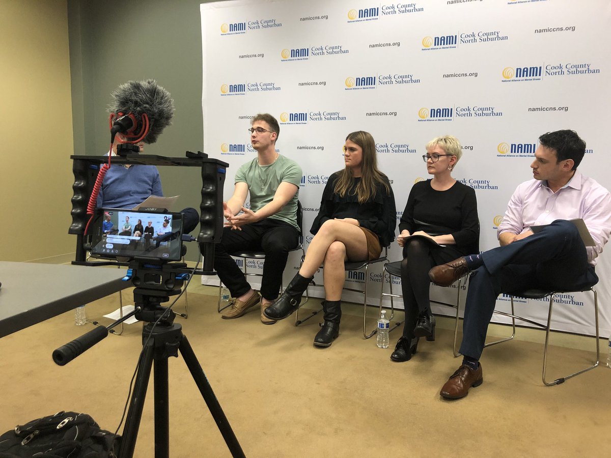 NamiCCNS's tweet photo. We are live on Facebook talking about youth mental health! 

Watch here: https://t.co/Xee662VGIr https://t.co/agDoVk7hVM