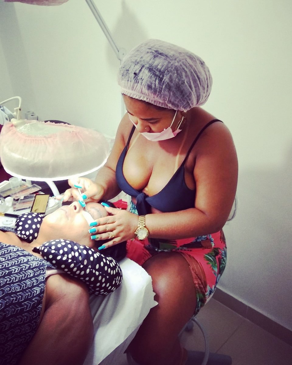 Mimimoreira19's tweet photo. O importante não é vencer todos os dias, mas lutar sempre.💪
Sobre o curso de tufos de hoje 😍
#SalãoLinndas
#autisma
#Beleza
#tufinhos
#Gratidao https://t.co/GskkYLwW9U
