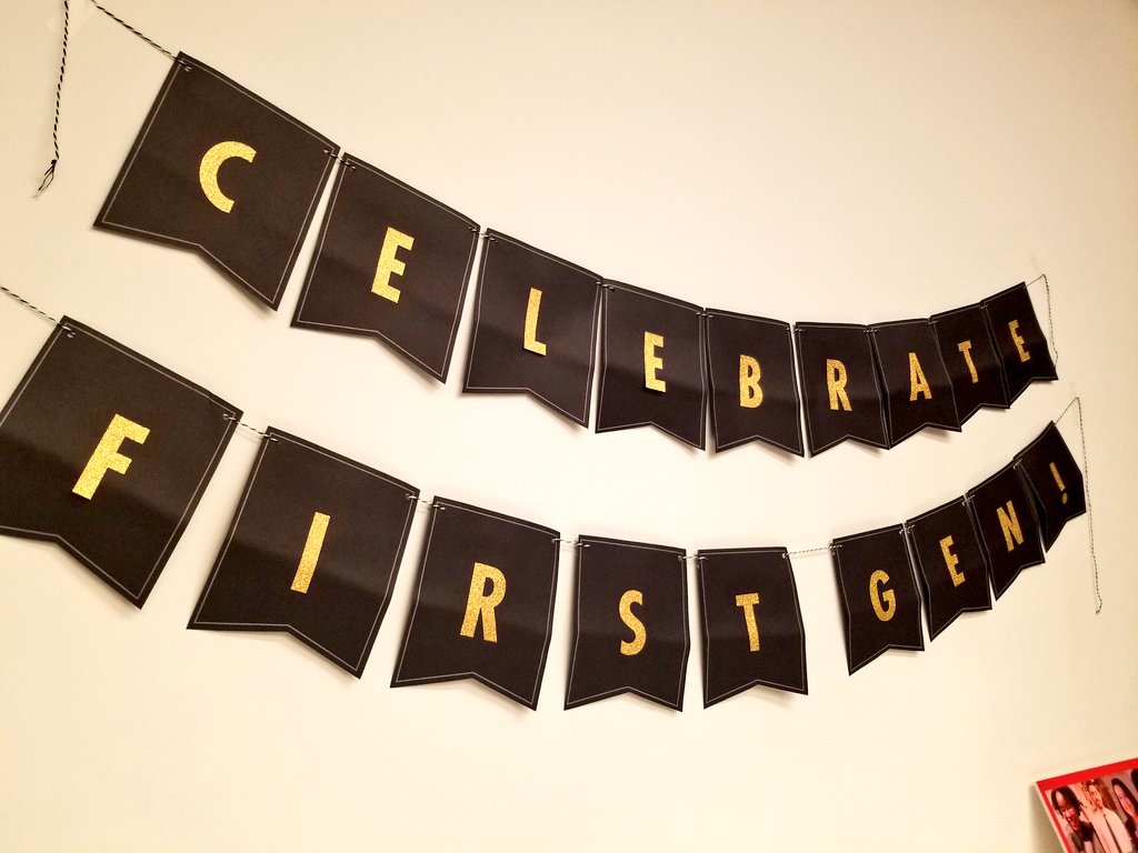 RegisMA_ResLife's tweet image. Our @RegisLife_MA #FirstGenPride dinner was both delicious and an absolute joy. Our first-gen community members are making @RegisCollege_MA proud! #firstgenatregis