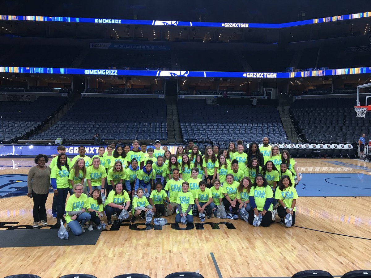 jsjohnson2016's tweet photo. Florence Middle School FBLA takes on ProSports Career Day In the Grindhouse 🏀🏀#grizzliespscd https://t.co/1ZiQmnA1UU