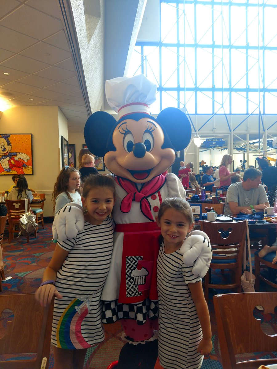 BrianMignault's tweet photo. Disney does it again.  Never ceases to amaze me how one place can create such magical family memories. @Disney @DisneyParks https://t.co/eiWoo5sR5s