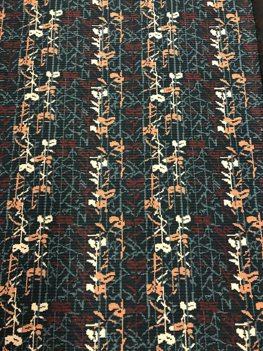 Whaaaat???? They changed the orlando airport carpet?! It just doesn’t feel the same....... Now I need to return at least 7 more times to get used to it. 😂

#DisneyWorld #OrlandoAirport #Orlando #DisTwitter
