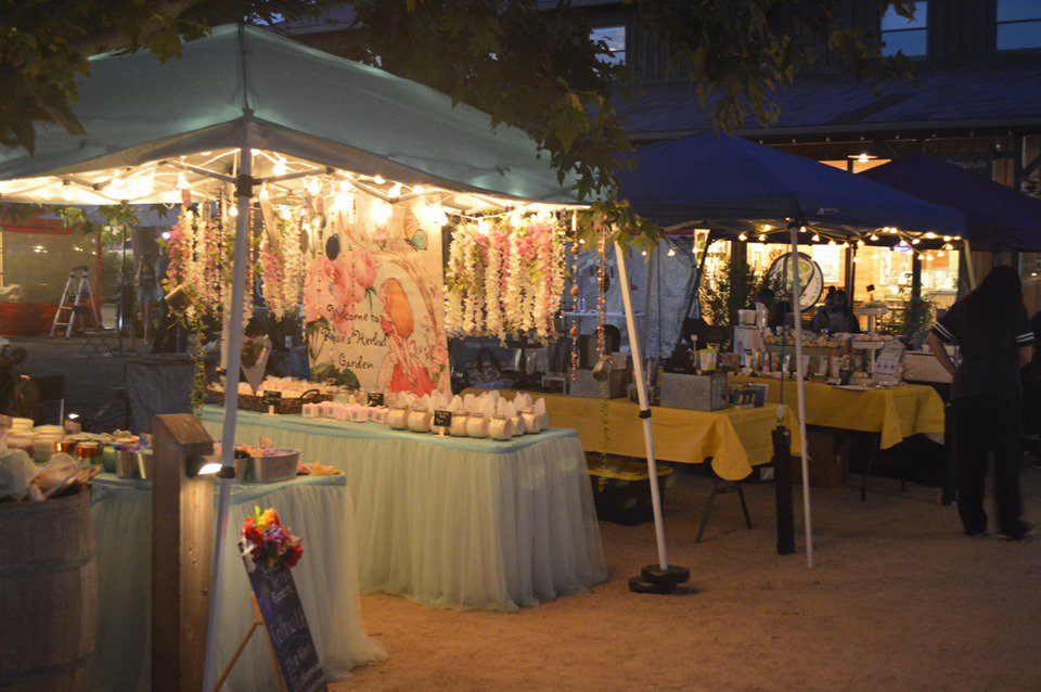 ClearCharity's tweet photo. Have you started your #holidayshopping yet? While your little one's enjoy themselves out in our FUN ZONE, check out the craft fair for some amazing, local, unique vendors! This Saturday from 12 PM - 4 PM at Tom's Farms. 

For full event details visit https://t.co/WXov5IcWKo https://t.co/Nln2dlOgUb