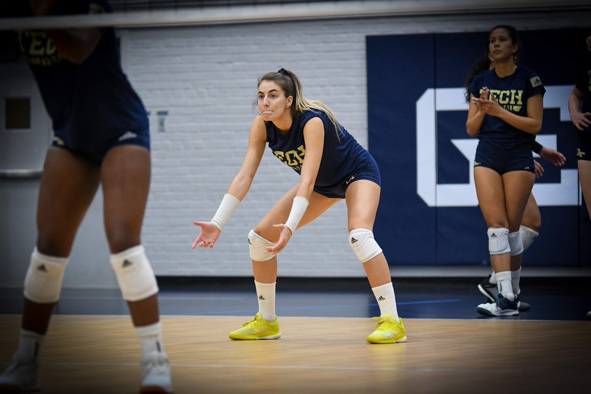 GTVolleyball's tweet photo. The more focused you are, the more simple things become. #lastpractice #fighttech https://t.co/sOcd9Qj7Sx