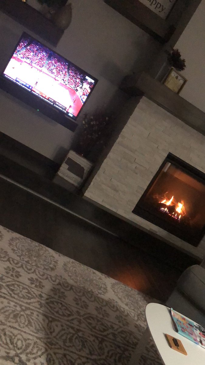 JustinDembowski's tweet image. Cozy night in on a cold South Dakota night!  #GBR #btnblockparty