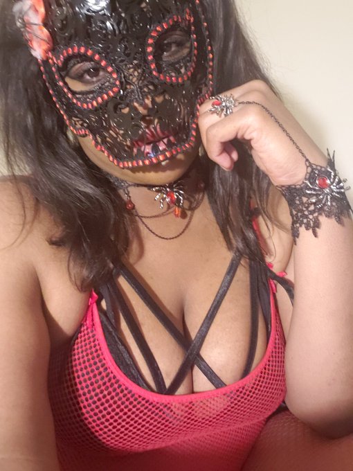 I miss Halloween already https://t.co/WBhJOR6uGC