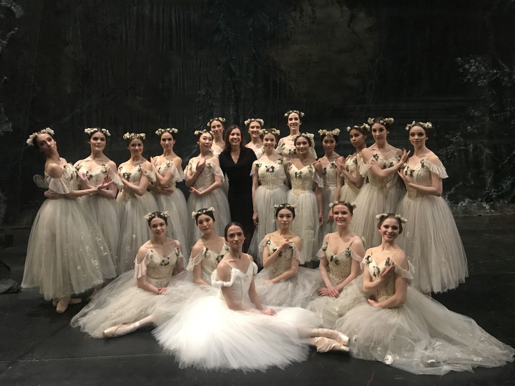 nationalballet's tweet photo. Standing ovation for opening night of #GiselleNBC! Don’t miss this beautiful production >> https://t.co/tFgfNGFwFV https://t.co/zPV0wbSUqj