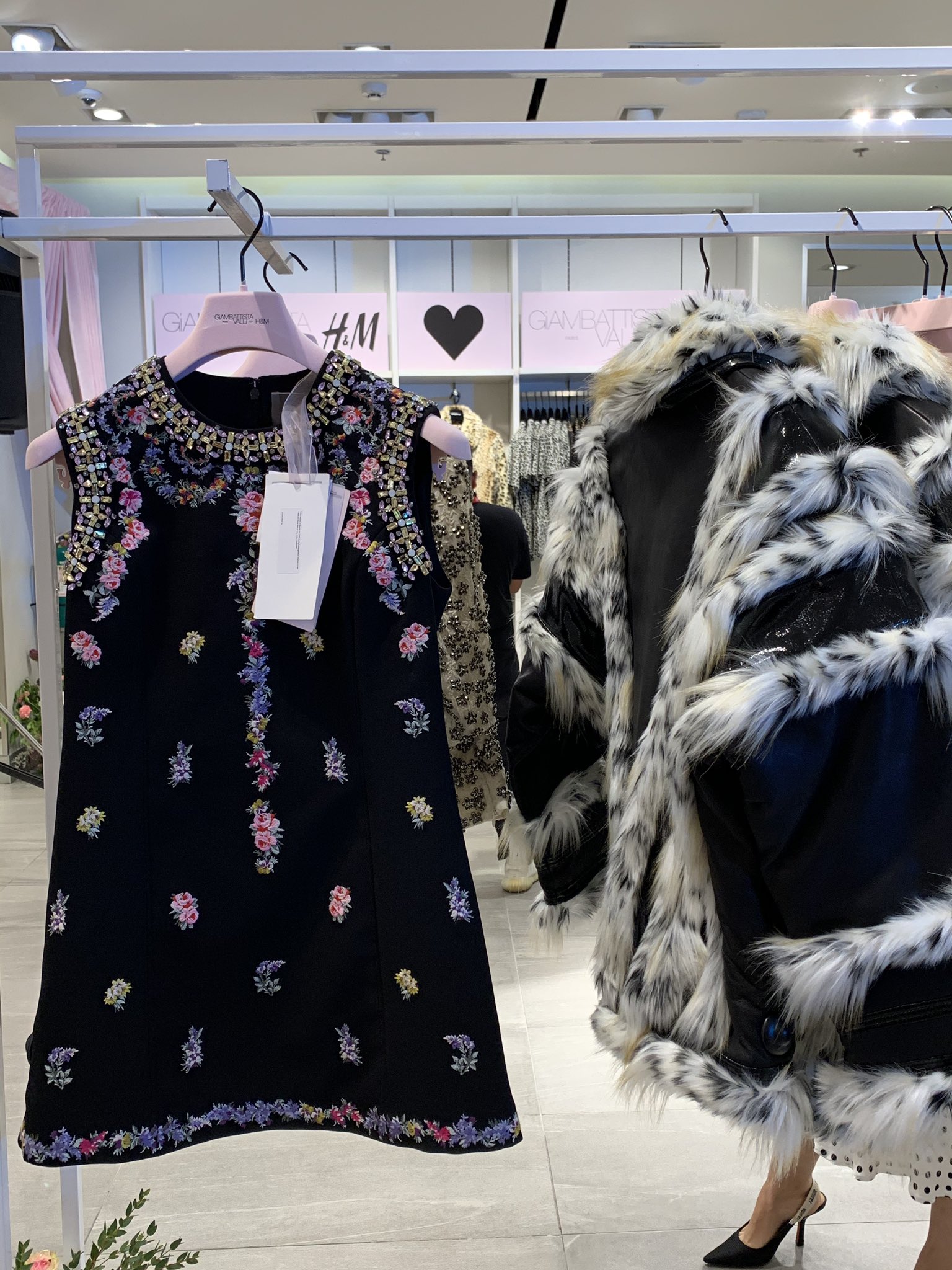 H&m greenbelt hot sale