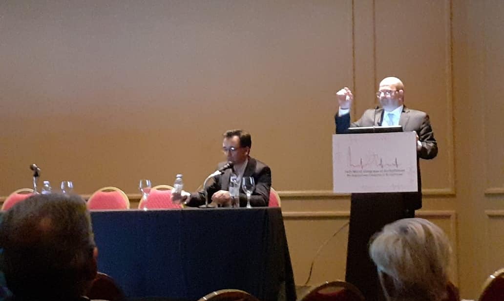 ftoscano2's tweet photo. Compartiendo la presentación de la #Apprritmias en el #WCA2019 con el gran @Saidbull https://t.co/QQzvNg4wzb https://t.co/kOt5Z2cNH0