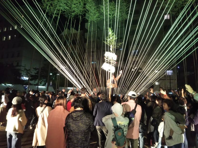 大イノコ祭り 街の真ん中に竹を本建てる祭り Ooinoko Twitter