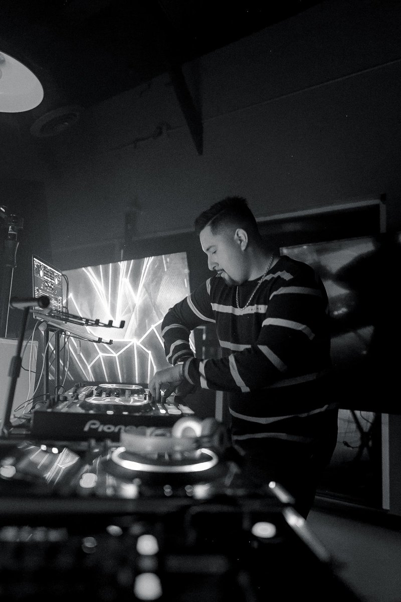 djmac559's tweet photo. Flip The Switch
.
.
.
.
📷: @sharpxshoota

#hellawavy #hellahouse #house #edm #goodvibes https://t.co/TFFLL6PPmL