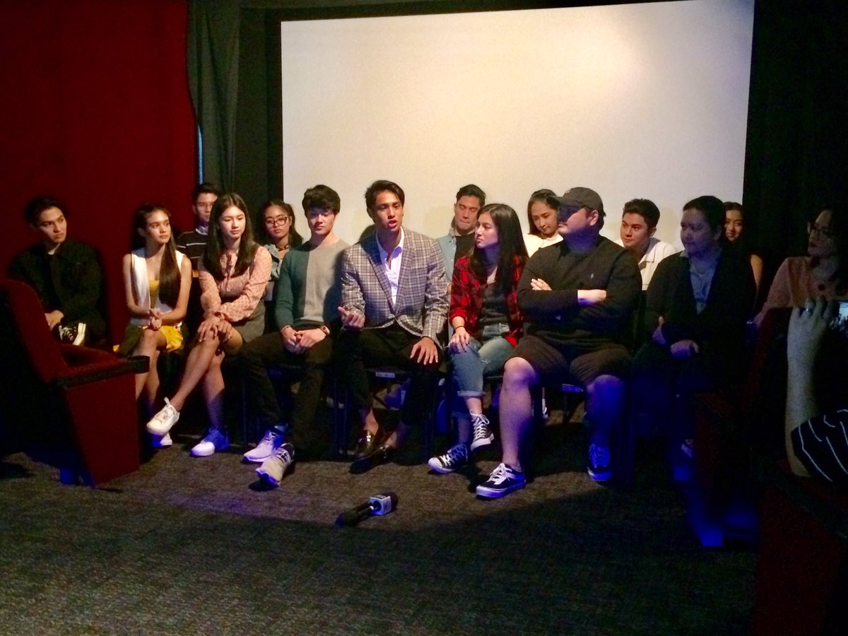 ofc_iwant's tweet photo. So happy! 😍 #HesIntoHerReveal #HesIntoHerStoryCon ❤️

Streaming soon on iWant! 📱
@kaori_oinuma @iamrhysmiguel @donnypangilinan @boyband_joao @mscrizataa @vivoree @AshleyDelMundoo https://t.co/ltR3IqHQ04