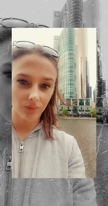 "You know your in Melbourne when..." they say it's 17&deg;C but it feels more like 11 🤨 https://t.co/vJH