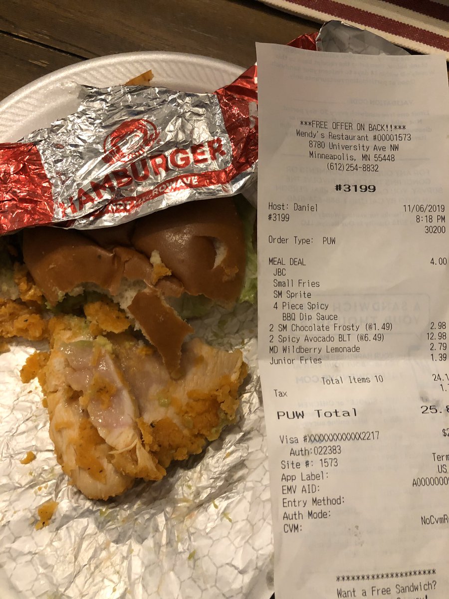 iAndreTweets's tweet photo. @Wendys really appreciate the raw chicken sandwich. https://t.co/NdCHJSgGIx