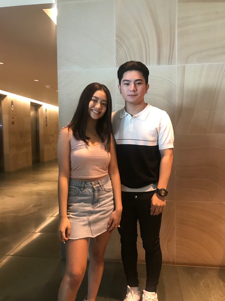 vaughnic's tweet photo. So happy for you, @ashdlmundo 💙💜💙💜 with Gelo Marquez! #HesIntoHerReveal #HesIntoHerStoryCon #HesIntoHer https://t.co/41YwBTi2AZ
