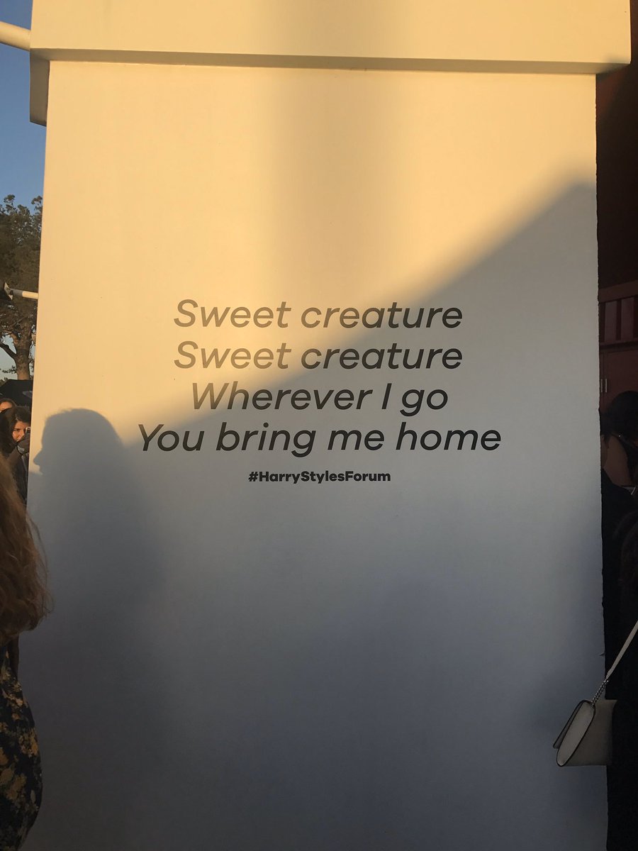 tbslorde's tweet photo. this was the forum on harry’s final show. imagine how extra it’s going to be for the fine line release show. i can’t wait https://t.co/wOSE3rKGvK