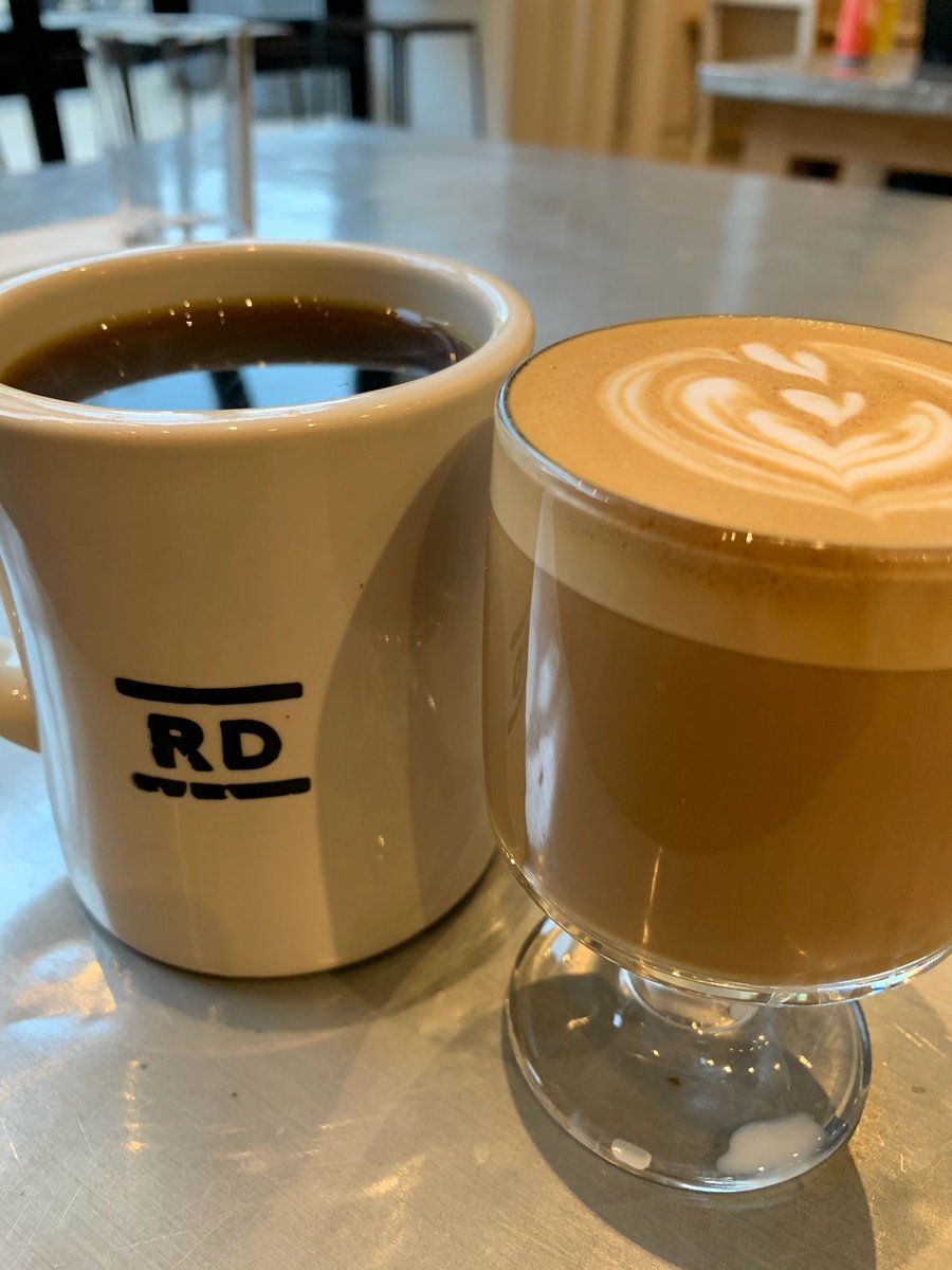 beanorroast's tweet photo. Cortado and a pour over at Ruin Daily in Chicago today.  @theruindaily @metriccoffee https://t.co/wUnMWQjmW3