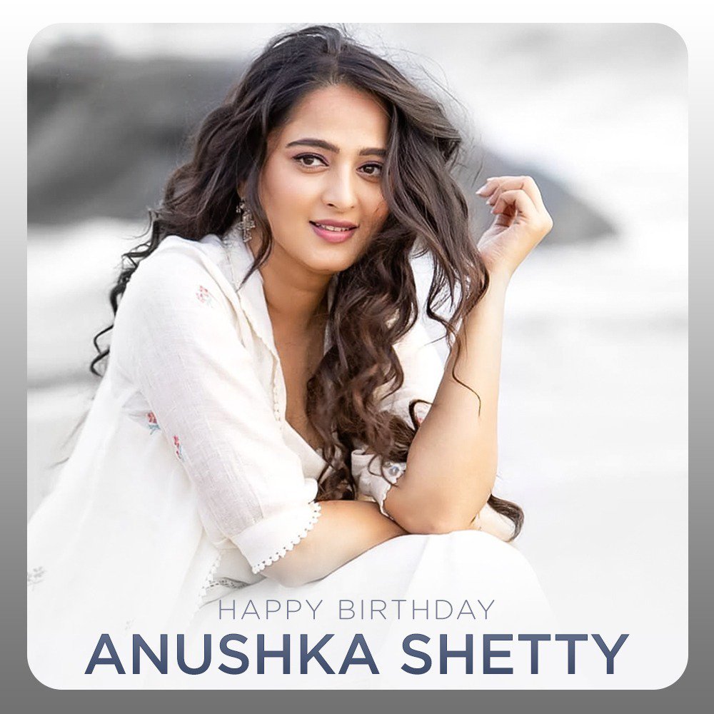 Wishing Queen \"Anushka Shetty\" a very happy birthday  