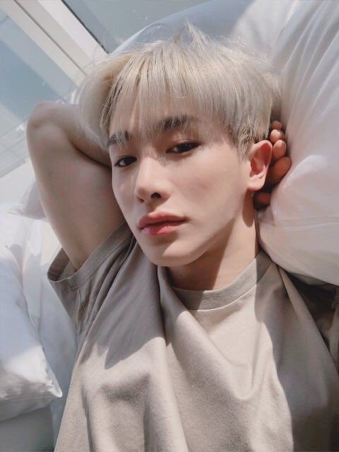 Jacelys18's tweet photo. <Your Guardian Angel-The Red Jumpsuit Apparatus>

I will never let you fall
I'll stand up with you forever
I'll be there for you through it all
Even if saving you sends me to heaven
'Cause I'm here for you
Please don't walk away and
Please tell me you'll stay
#WonhoWeGotYourBack https://t.co/R9chy098NG