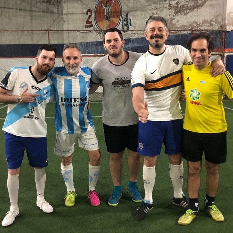 PapiTuitter's tweet image. Se jugó el #PapiTwitter 216! Gracias a la gestión del CEO y Founder (?) GrondoLito ⚽
@PibitoBienPiola 
@abbotTONADO 
@matiasbaldo 
@JCPetruzza 
@DaRock_ 
vs.
@arisanguinetti 
@5Q_Atilio
@chelologu 
@DerMasterPlan 
El amigo de Lito