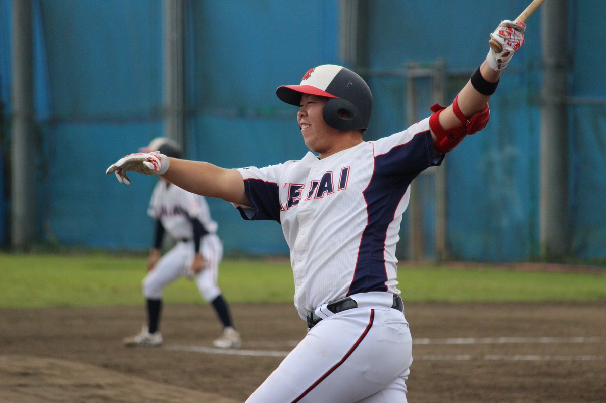 敬愛大学硬式野球部 Auf Twitter 先日 秋季リーグ戦の閉会式が行われました 敬愛大学からは2名の選手が表彰されました 首位打者 石原 昂 3年 湘南学院 打率 462 ベストナイン 一塁手 秋葉 大地 2年 白鴎大学足利 Dh賞 石原 昂 3年 湘南学院 三 敬愛大学硬式野球部 Auf Twitter 先日 秋季リーグ戦の閉会式が行われました 敬愛大学からは2名の選手が表彰されました 首位打者 石原 昂 3年 湘南学院 打率 462 ベストナイン 一塁手 秋葉 大地 2年 白鴎大学足利 Dh賞 石原 昂 3年 湘南学院 三