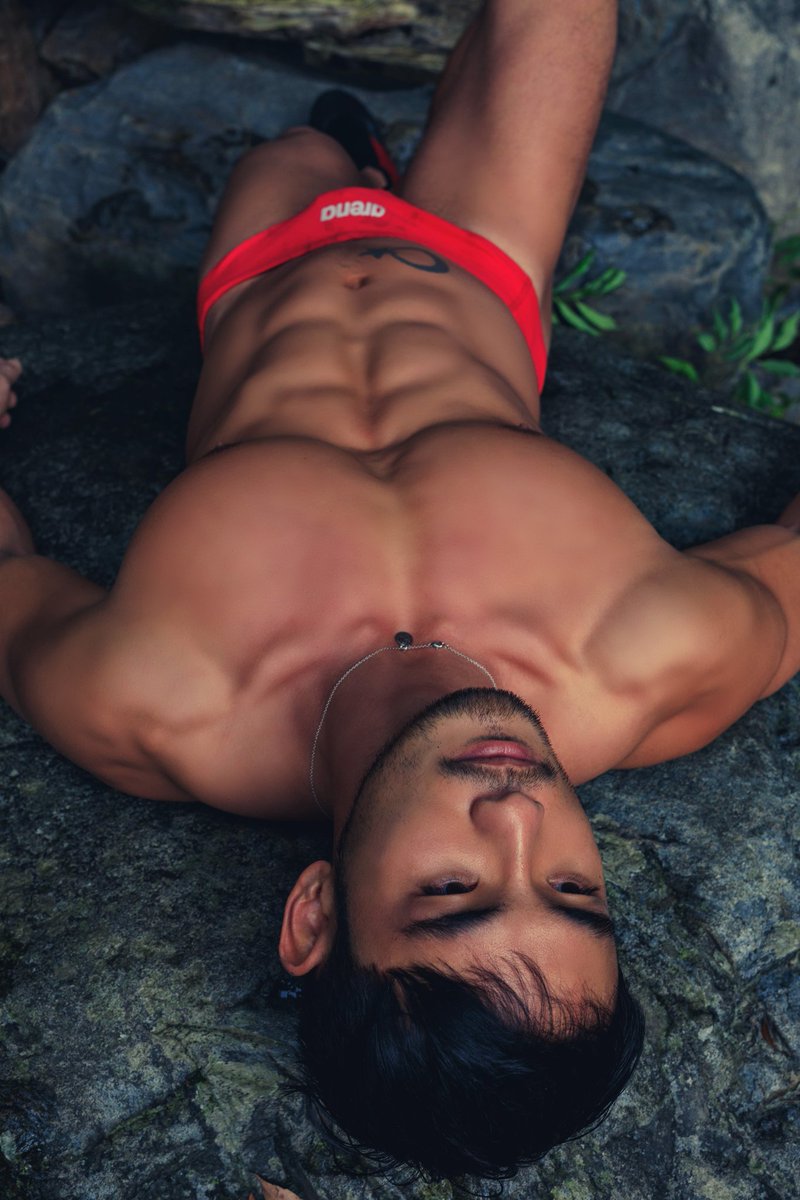 peng_andward's tweet photo. 備賽期的 chenpojui  真的是超辣，預祝比賽順利奪牌
#desmiitswimwear #desmiit 
四張照片 https://t.co/0AXhst8OKb https://t.co/C9QyYusODX
