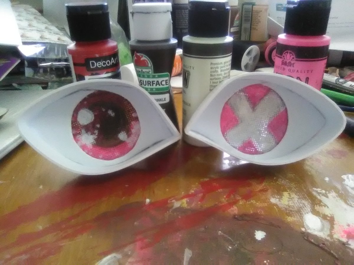Erillianbird's tweet photo. Eyyyy got the eyes done on rat boy 

#fursuitmaker #wipwednesday https://t.co/bFydhGcVk2