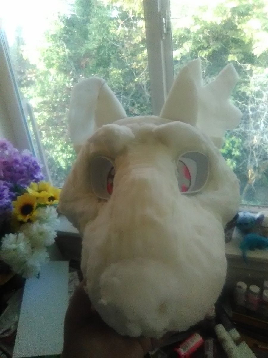 Erillianbird's tweet photo. Eyyyy got the eyes done on rat boy 

#fursuitmaker #wipwednesday https://t.co/bFydhGcVk2