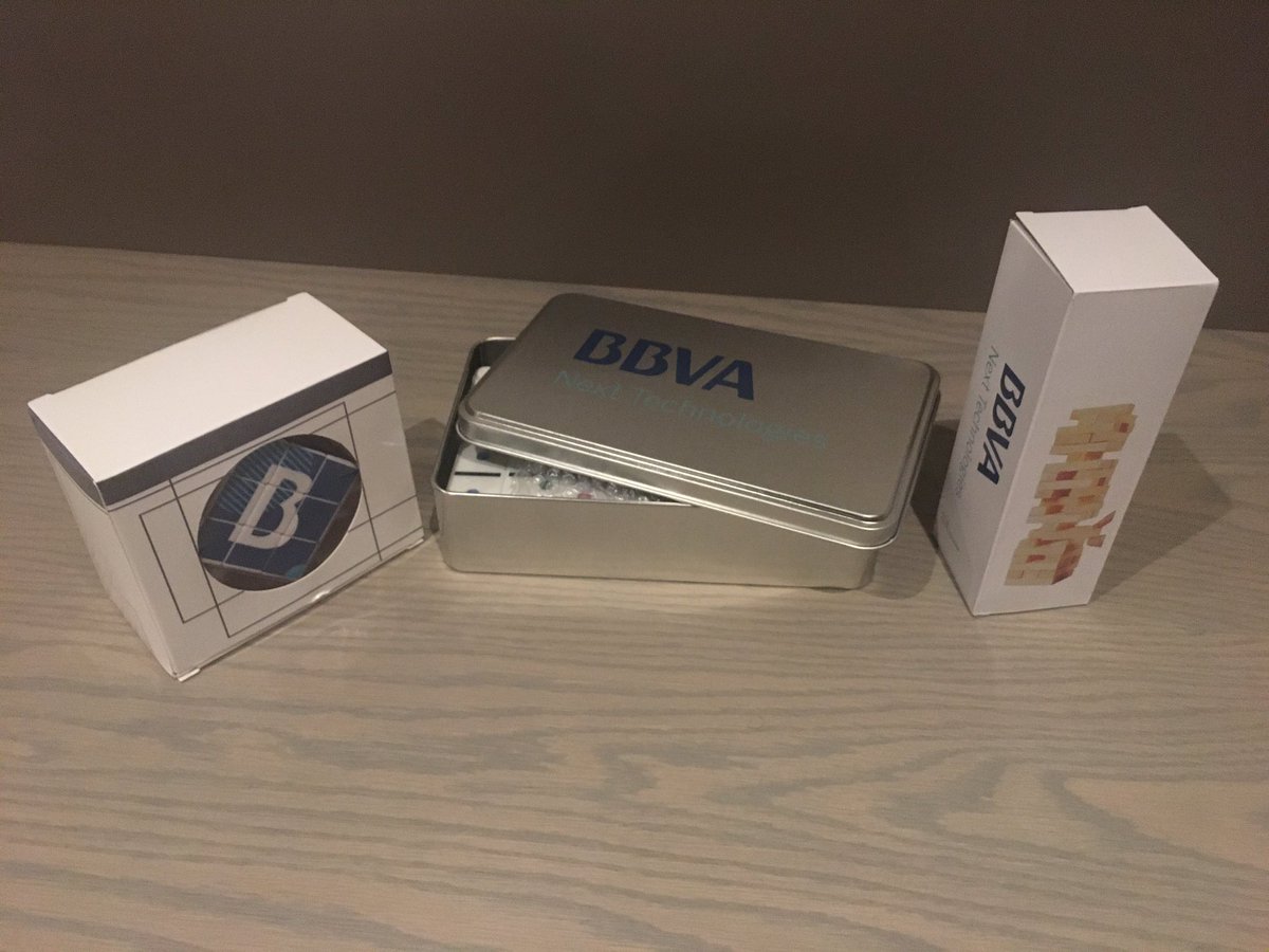 EnriqueVlez3's tweet photo. Dar las gracias a @BBVANext por darme la oportunidad de participar en el #MeetUpHighAvailability con cracks como @ddgcarbayo y poder crecer profesionalmente, y por si eso fuera poco, con regalos incluidos!! https://t.co/H8tU6PRt7Z