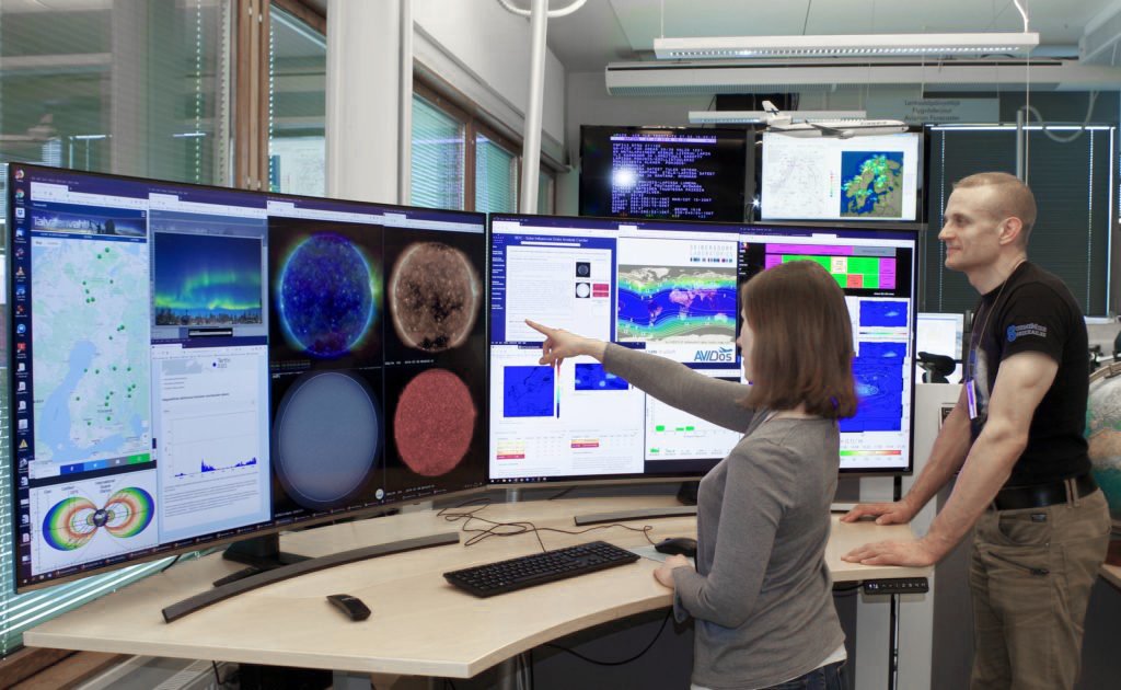 AMH_FMI's tweet photo. #PECASUS-avaruussääkeskus seuraa lähiavaruuden tilaa satelliittien ja maahavaintojen avulla. Kun #ICAOn kynnysarvot ylittyvät, #PECASUS lähettää tiedotteen avaruusmyrskyn voimakkuudesta ja vaikutusalueesta ilmailualan toimijoille. #FMIspace #ilmatiede
https://t.co/QUNza7G88O https://t.co/dc7mIcaSkA