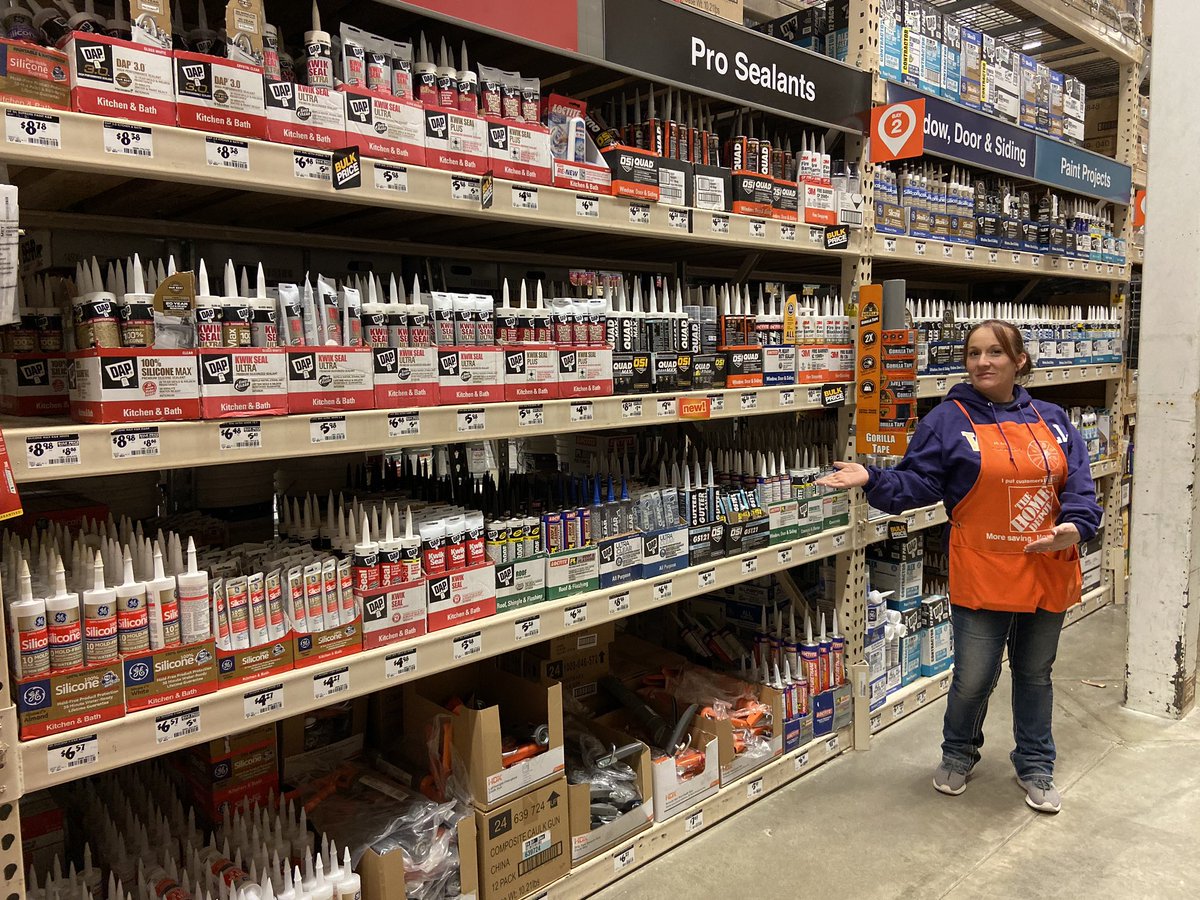 ShannonB4724's tweet photo. The caulk bays are tough to maintain, but Christina nailed it! You go girl! #d52Elite @4724TumwaterHD @ASM4724 @AngelaHD4724 https://t.co/RYrAhlOswy