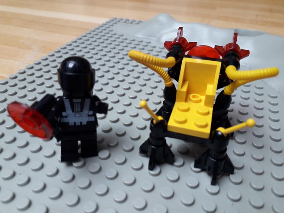BlacktronSF's tweet photo. How do you prefer your Type 6806 Surface Hopper? Original black and yellow or 90s neon? @BlacktronSF #LEGO https://t.co/zosbPU8xW5