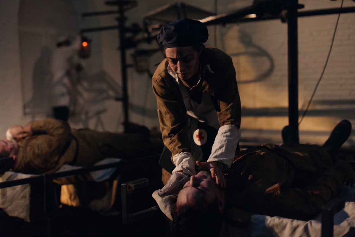 На «Ночь искусств» в этом году сильно повлиял «Год театра» – многие события акции были посвящены именно этому виду искусства.
Организаторы подготовили показ премьерных спектаклей от молодых режиссеров – «ТеатрONstage».
Самые яркие премьерные события «Ночи искусств» - в фотоотчете