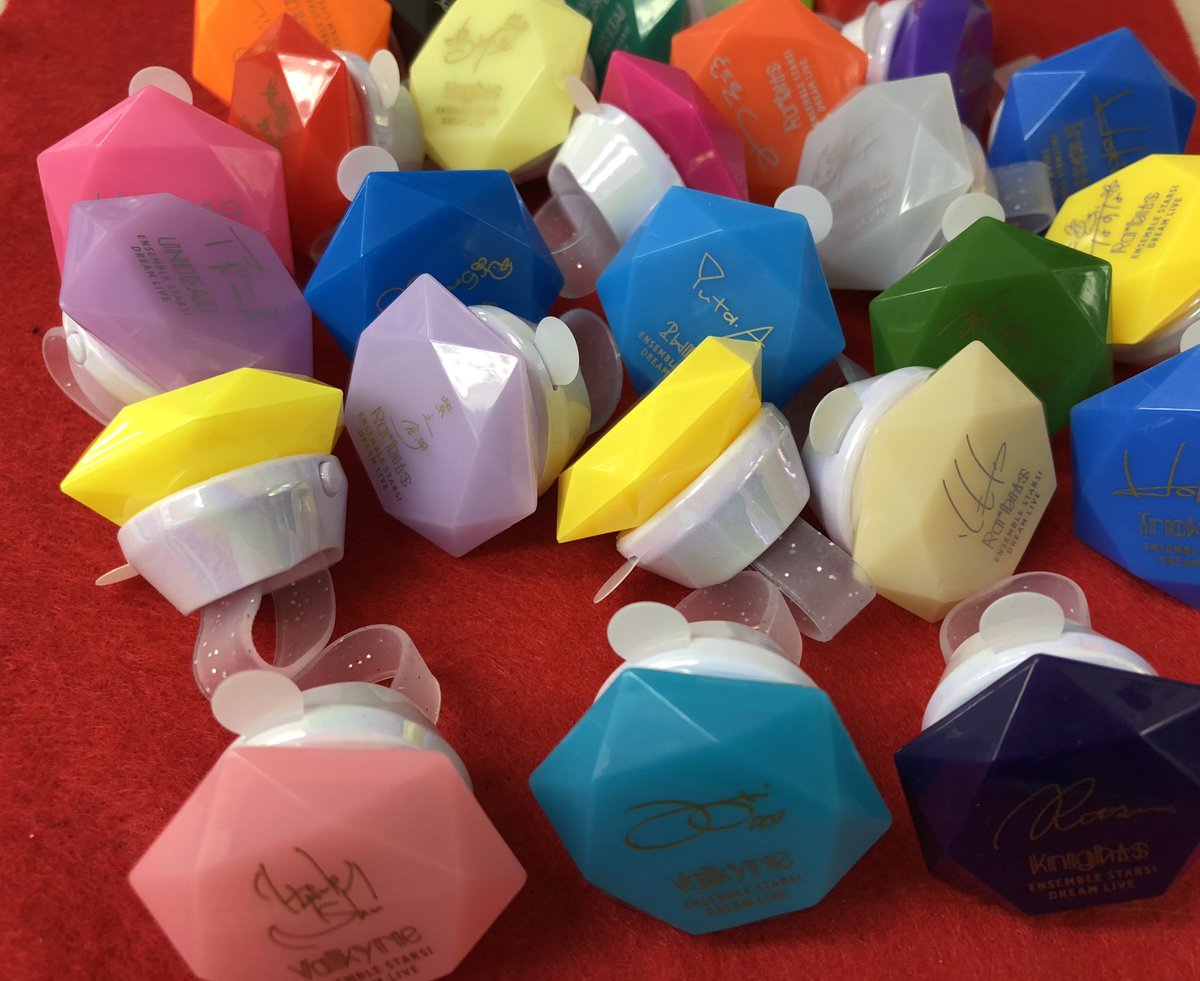 K Books ライブ館 Sur Twitter あんさんぶるスターズ ドリライ新作リングライトまとまって入荷です 朔間凛月 くんも入荷してます Kbooks あんスタ ドリライ リングライト Agf Agf19