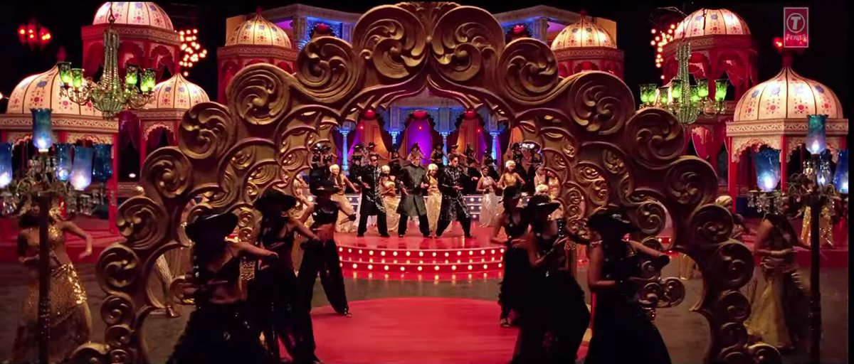 d_fineart's tweet image. Immense pleasure working with such a legend.
50 years in Bollywood Industry and many more to come.
Congratulations Sir!
#50YearsOfAmitabhBachchan #50YearsofBachchan #50Years #bollywood #bollywoodfilmindustry #bolbachchan #dfineart
@narenrahurikar @siddhkarmarkar