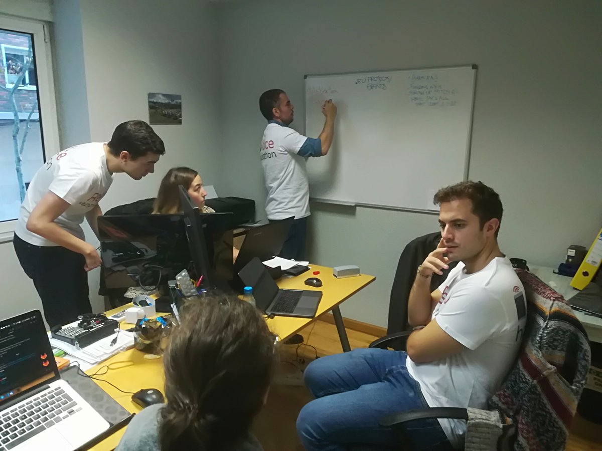 Reliefapps's tweet photo. #VoiceHackathon at Relief Applications! https://t.co/kc301LphLl