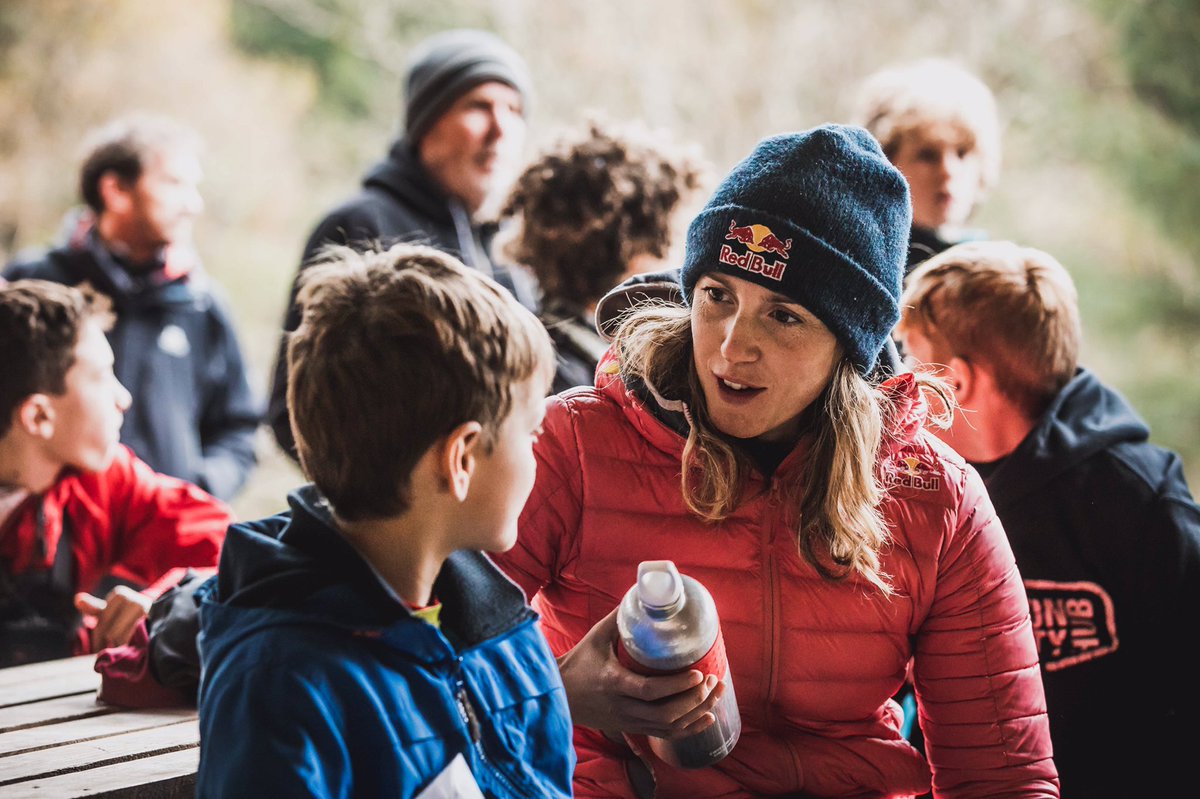 What do you get if you take 12 kids to Dyfi Bike Park to work with 3 of the worlds best riders for the day? m.youtube.com/watch?v=9k9AfD…