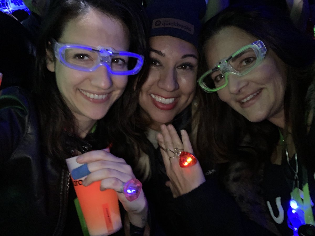 kristendifolco's tweet photo. #connectafterdark! https://t.co/0rxira0Jj5
