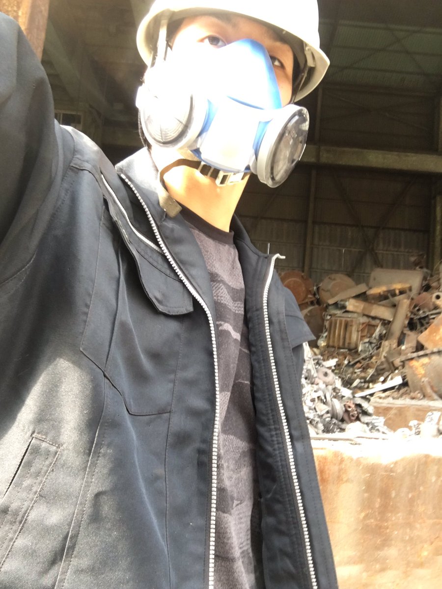 とぅーし Rab リアルアキバボーイズ 彫刻の材料集めに来た ガスマスクは本物