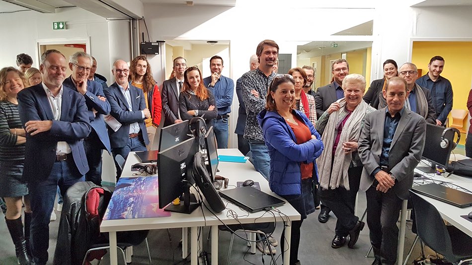 Access Code School tweet media