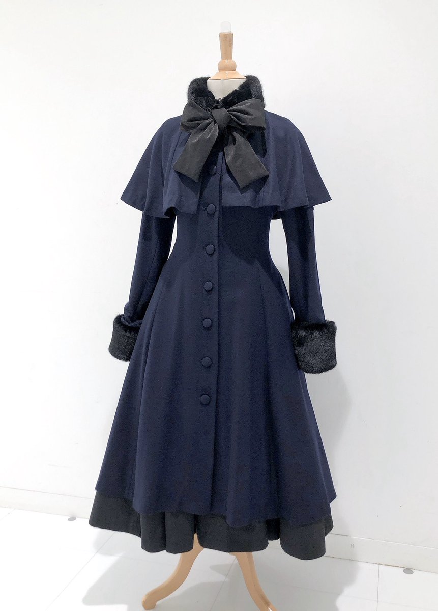 Sheglit Luisa ロングケープコート黒Mサイズ 🦋Sheglit🦋 ⚜️Luisaロングケープコート⚜️ （ネイビー） ¥48,000+