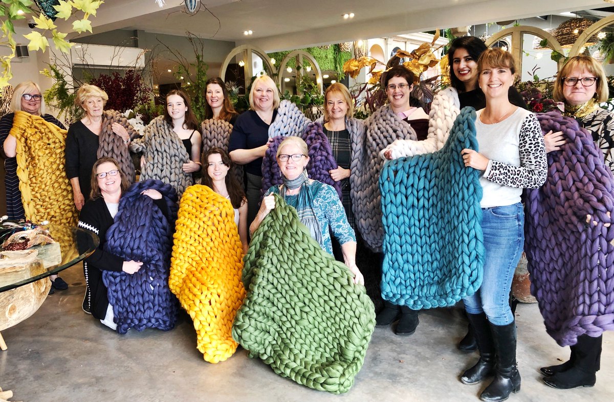 There are two newly launched last minute arm knitting workshops before Christmas in Cheltenham Nov 29 and Bristol Dec 7 Go to thechunkyneedle.com/workhshops/ to book.  A great gift making opportunity. #bristol #cheltenham #christmasgiftideas #armknittingworkshop #armknitting #chunkyknit