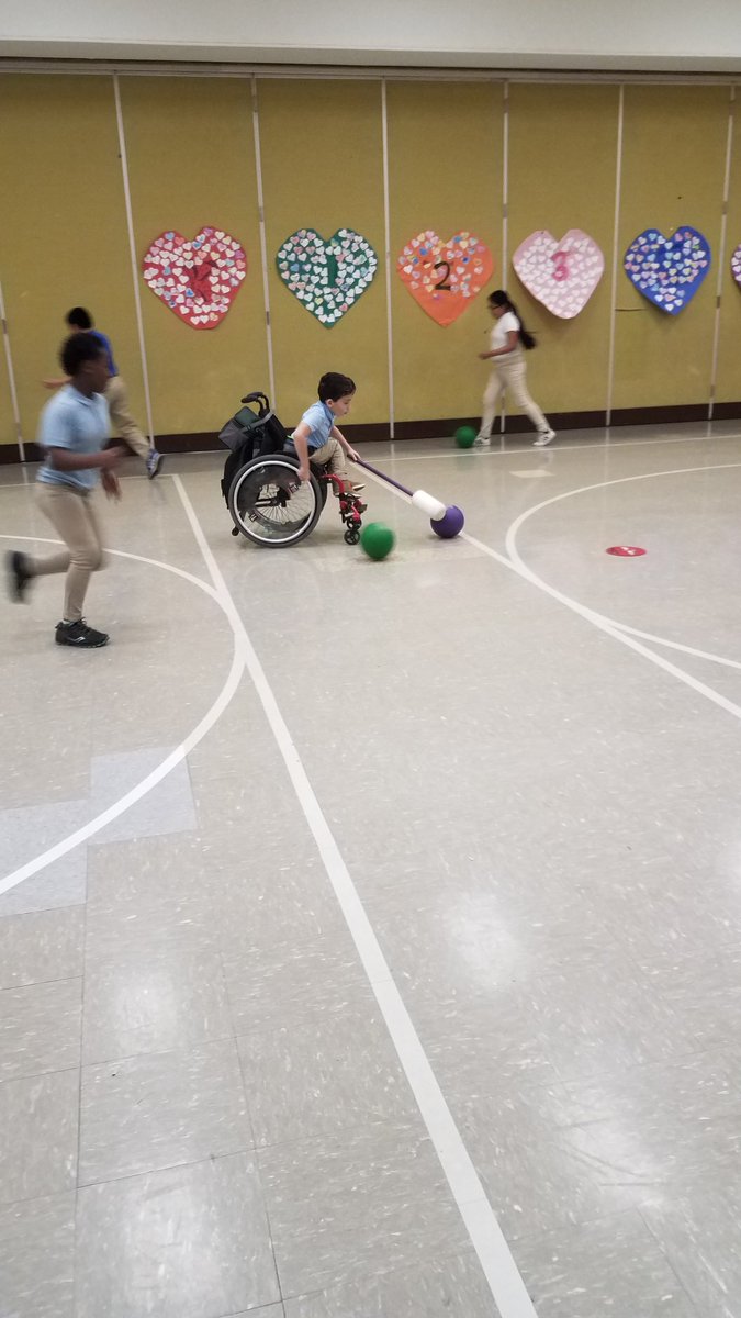 MalonePE4US's tweet photo. Inclusion matters @PriceOwls @PriceOwls4th scholars practicing soccer dribble during game of Swiper No Swiping. #PE4US individualizes the game as swiper tries 2 swipe and trap ur ball b4 u . Goal= earn as many points possible b4 rounds over. I'm undefeated! @JCPSZone2 @meme3rat https://t.co/O9elEtf0b7