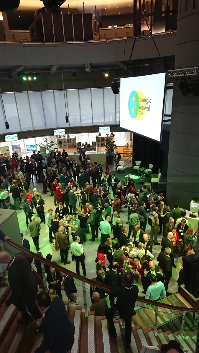 dekretz's tweet image. Vandaag samen met 700 anderen bij het Energiefestival @Evoluon #EFBrabant #energietransitie #klimaatcrisis @AwrnssAcdmy